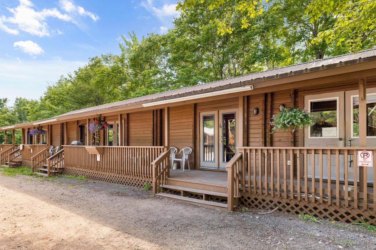 Ingonish Chalets Екстер'єр фото
