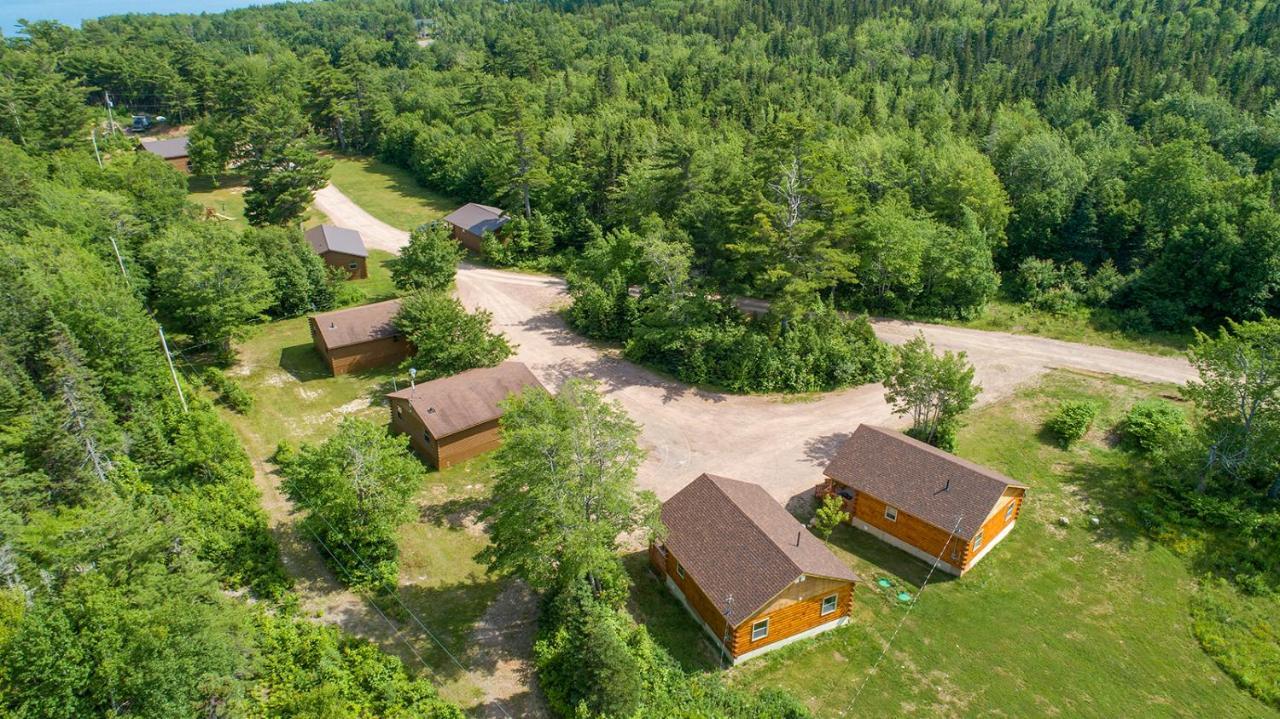 Ingonish Chalets Екстер'єр фото