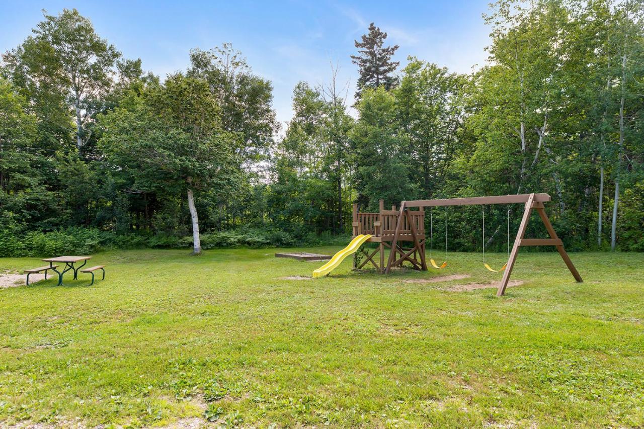 Ingonish Chalets Екстер'єр фото