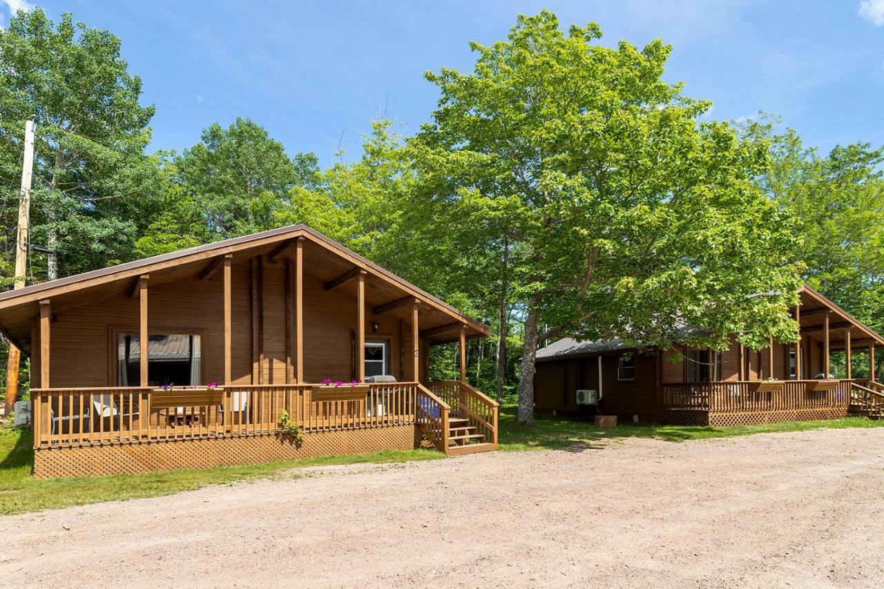 Ingonish Chalets Екстер'єр фото