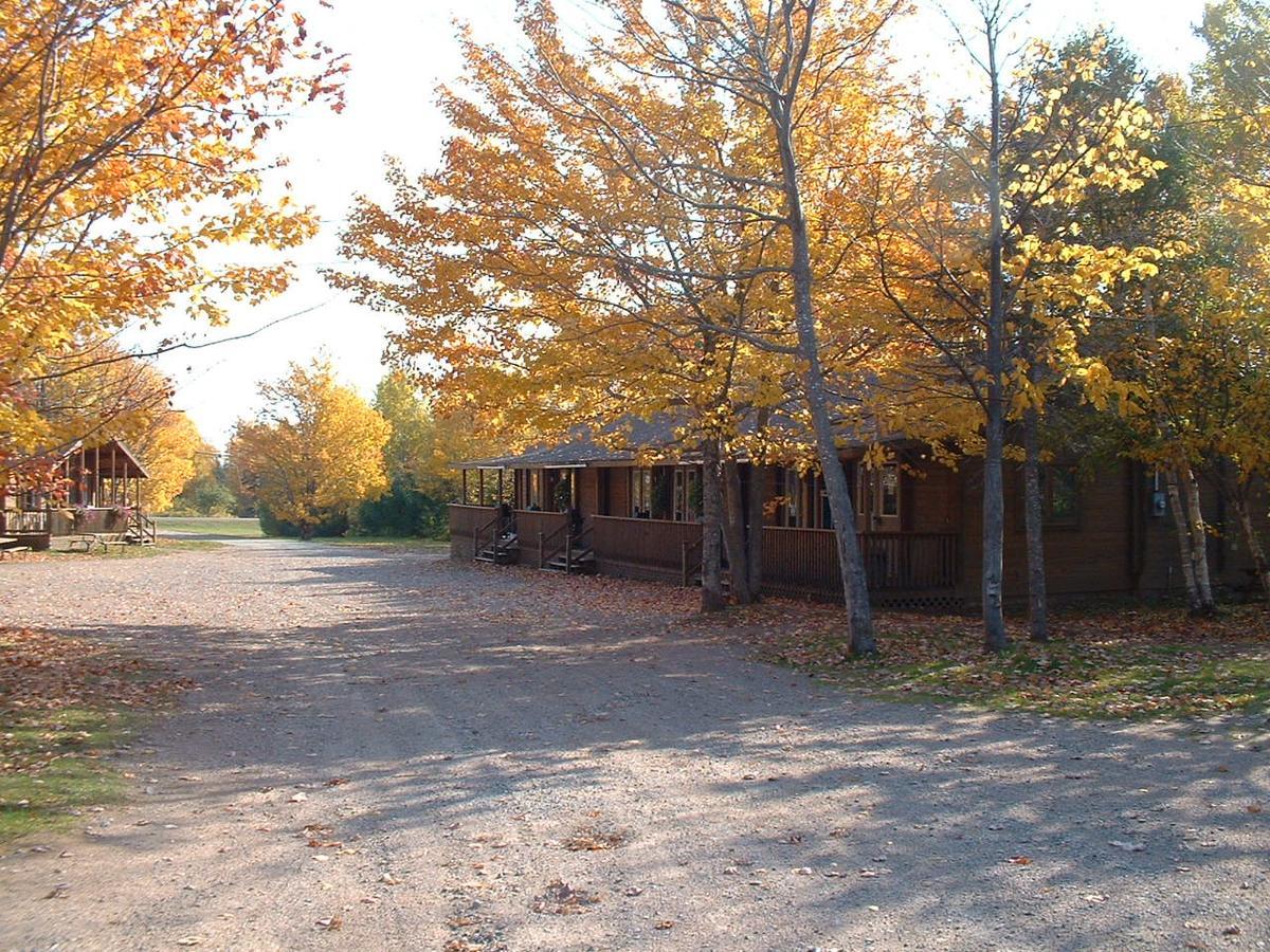 Ingonish Chalets Екстер'єр фото